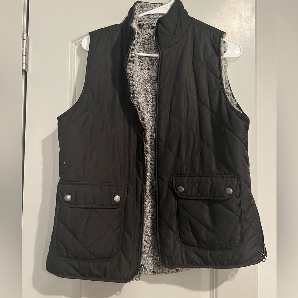Women’s reversible vest - black/grey Sherpa size medium